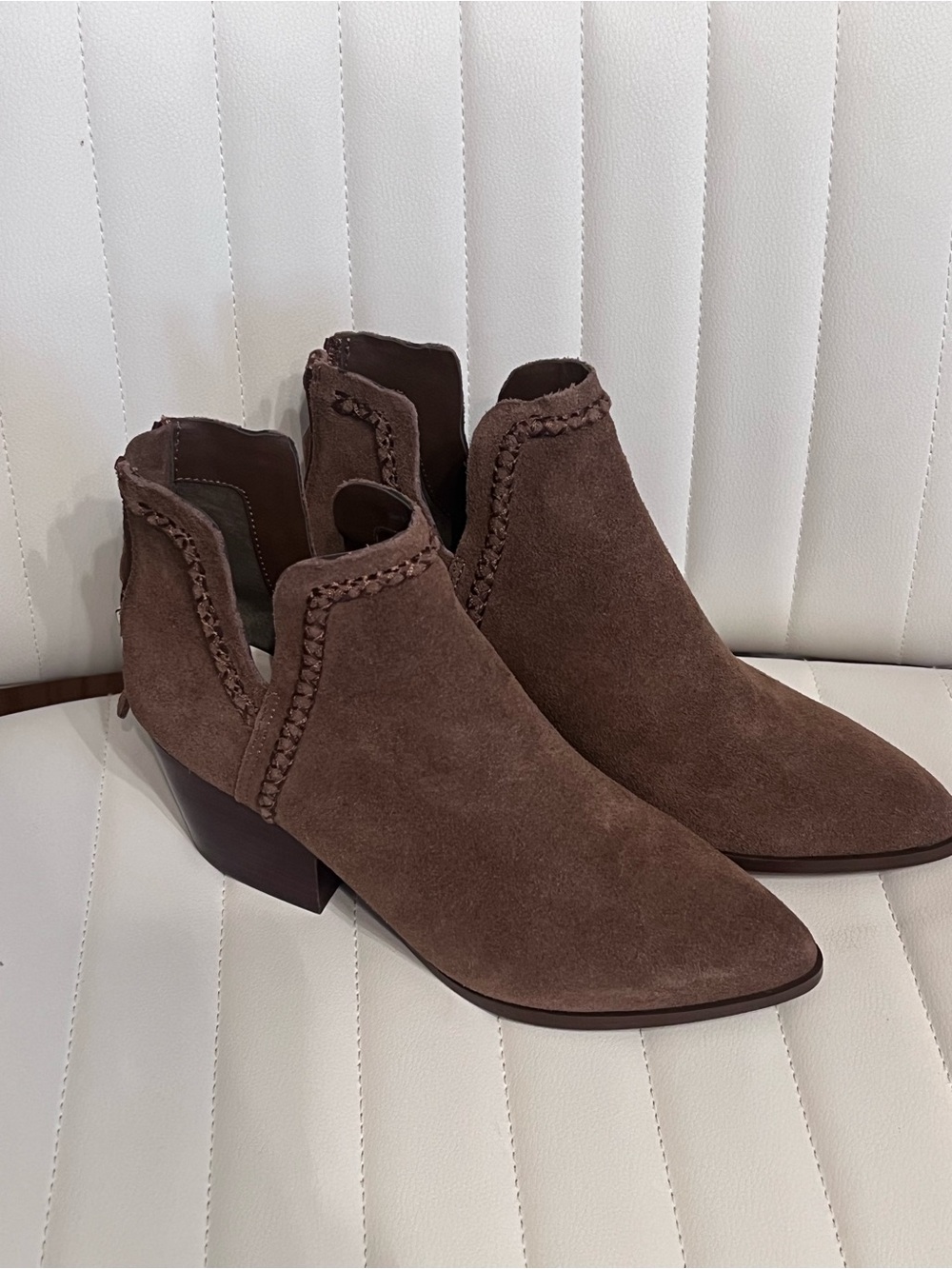 Dolce Vita EUC Brown Suede Braided Trim Ankle Booties 8.5